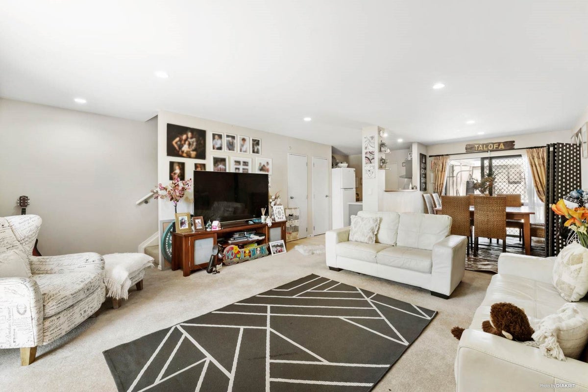 18 Spalding Rise, Golflands, Auckland - Carousel 2
