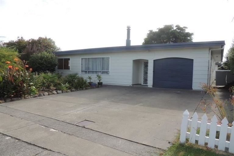 24 Fife Crescent, Tamatea, Napier - Carousel 1