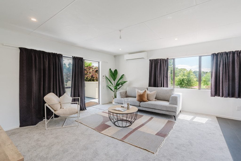 32 Lansdowne Crescent, Glenview, Hamilton - Carousel 1