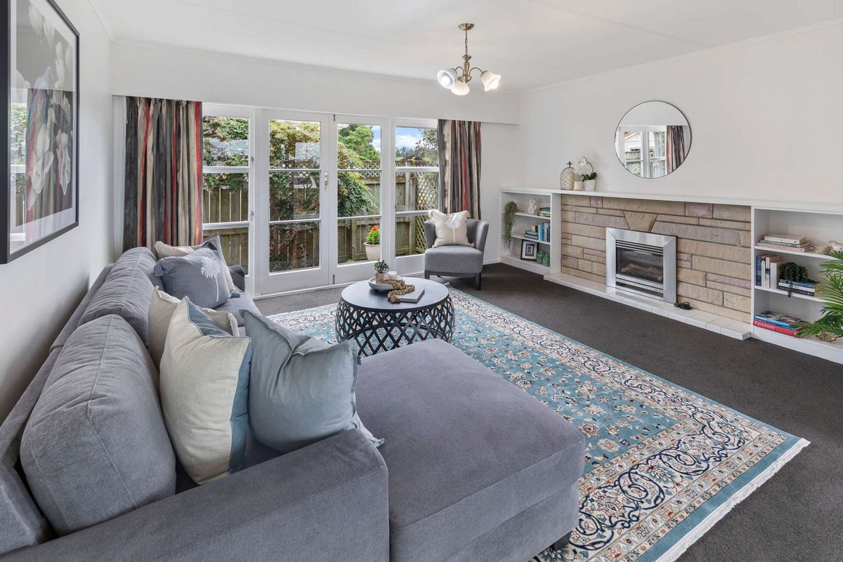 97 Surrey Road, Springvale, Whanganui - Carousel 1