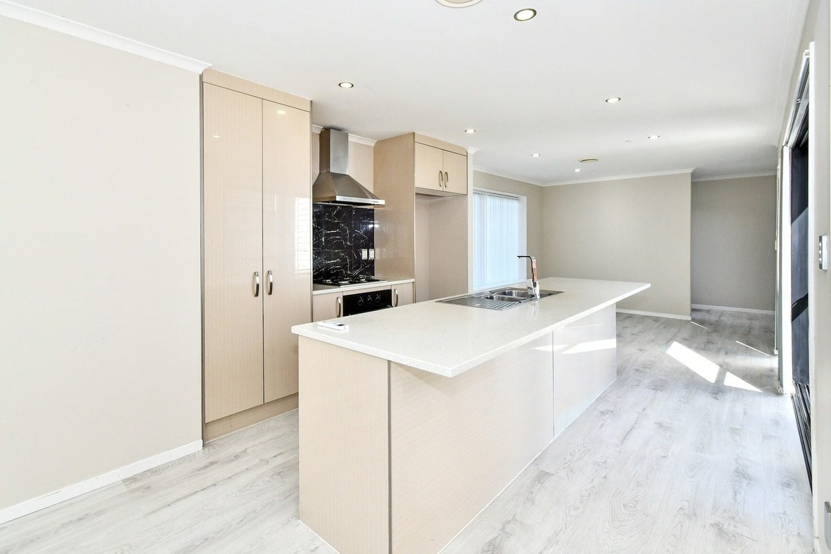 47 Matata Drive, Takanini, Auckland - Carousel 2