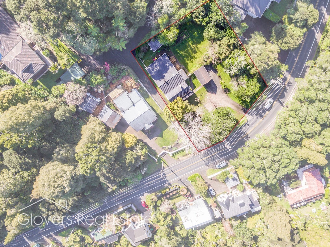 11 Huia Road, Titirangi, Auckland - Carousel 2