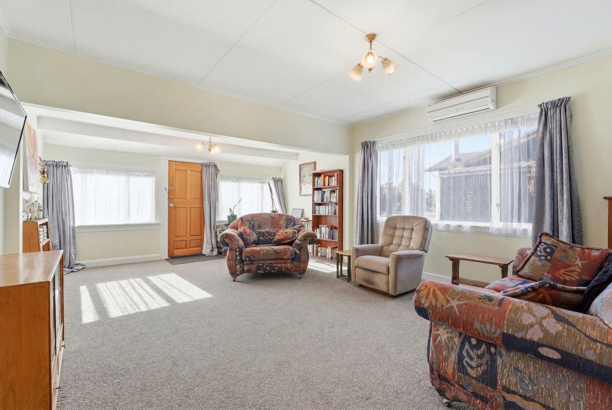 69 Bignell Street, Gonville, Whanganui - Carousel 2