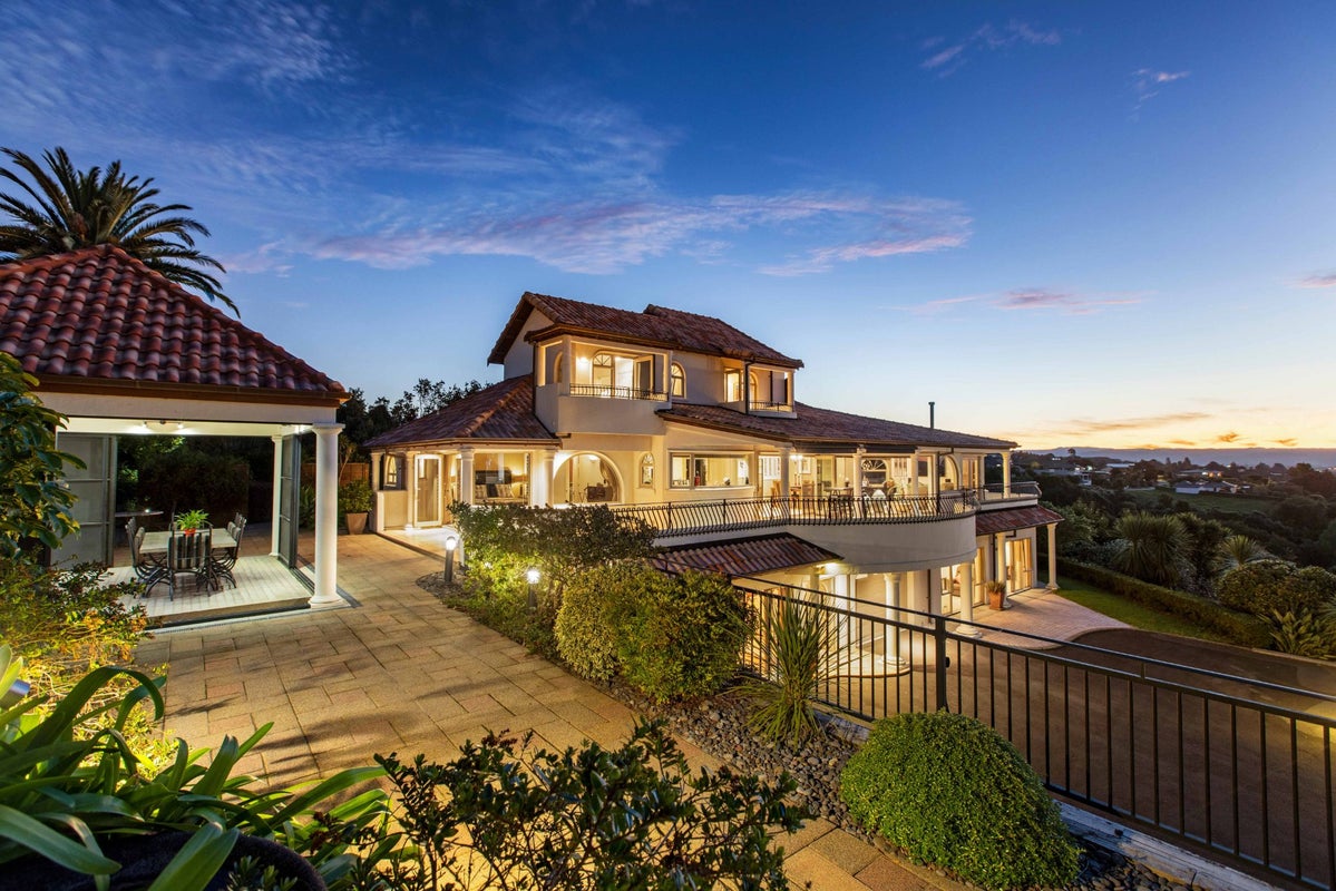 9 Estates Terrace, Welcome Bay, Tauranga - Carousel 1