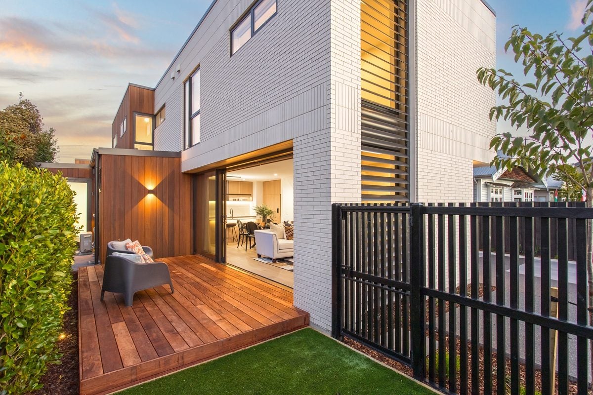 34 Courtenay Street, St Albans, Christchurch - Carousel 1