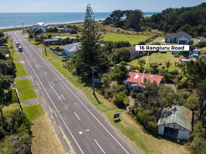16 Rangiuru Road, Otaki Beach, Otaki - Carousel 2