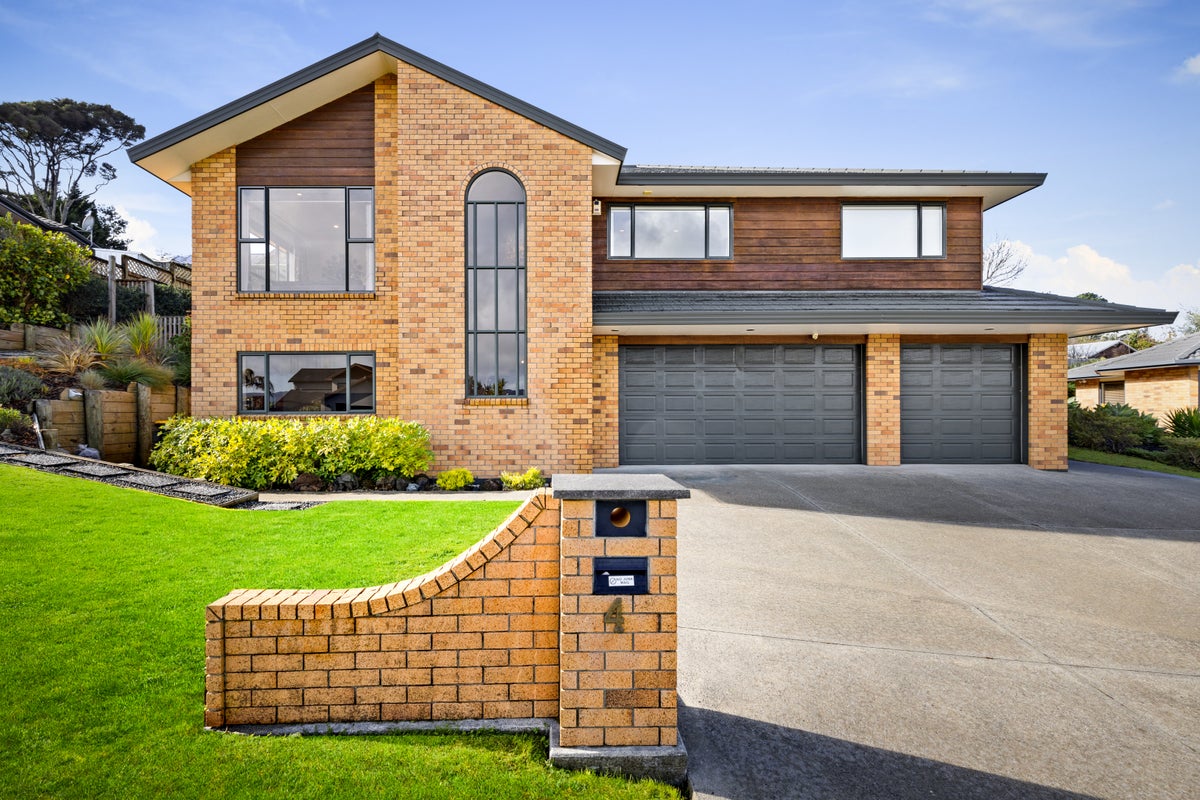 4 Foothills Lane, Glen Eden, Auckland - Carousel 1