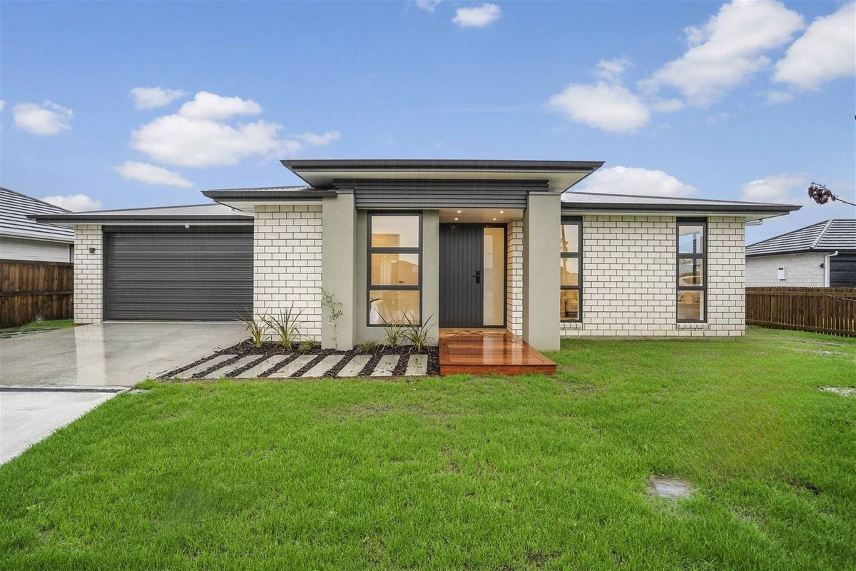 48 Maggie Place, Chartwell, Hamilton - Carousel 1