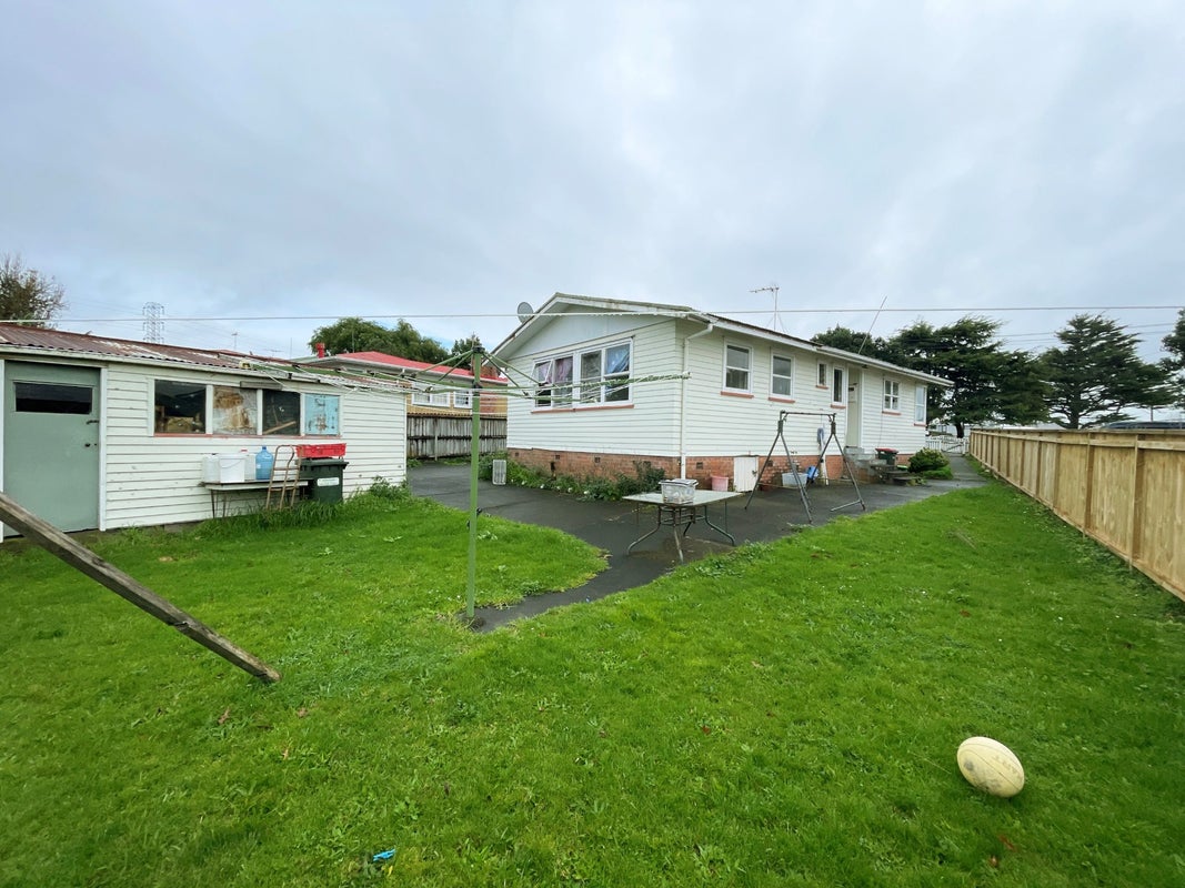 20 Clayton Avenue, Otara, Auckland - Carousel 1