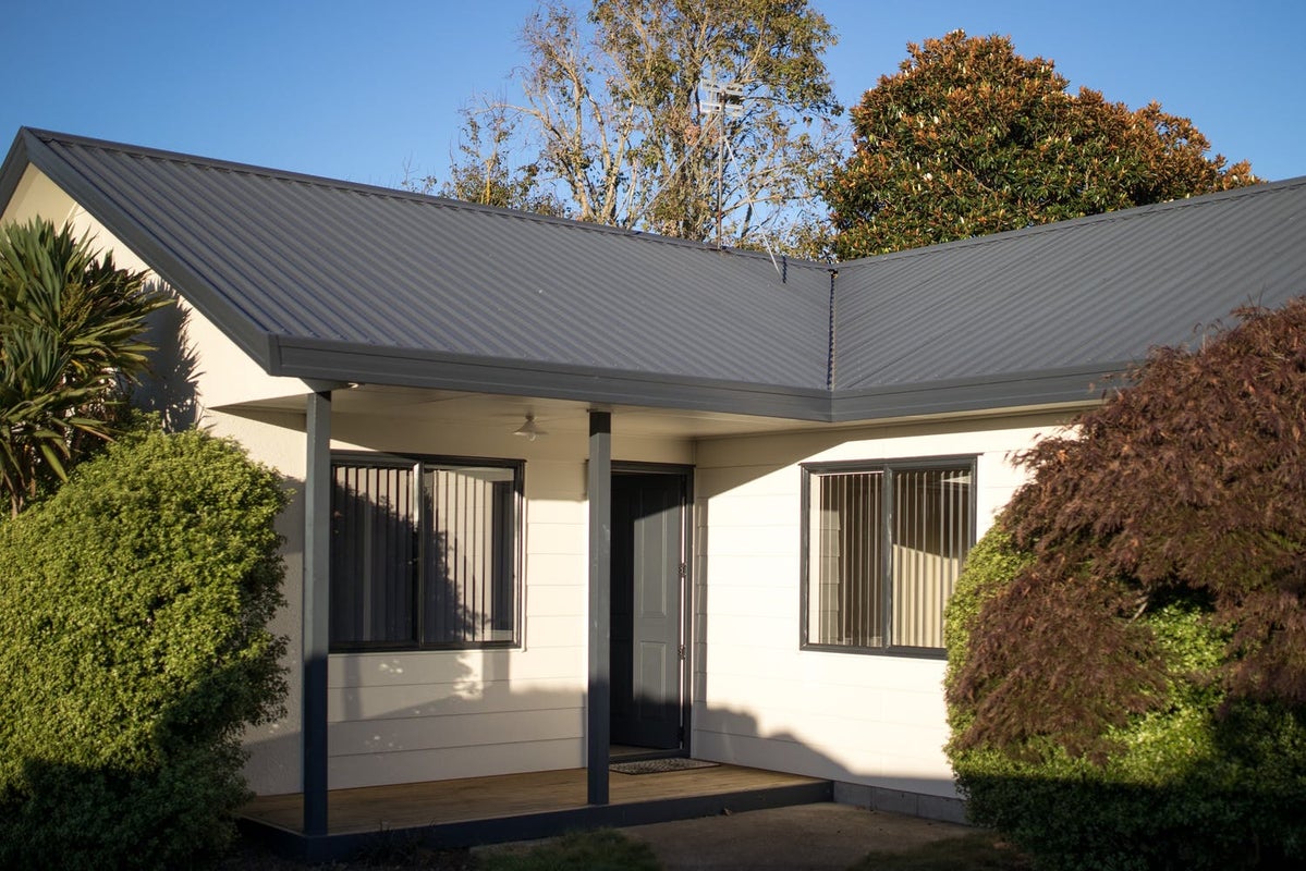12A Commodore Avenue, Flagstaff, Hamilton - Carousel 1