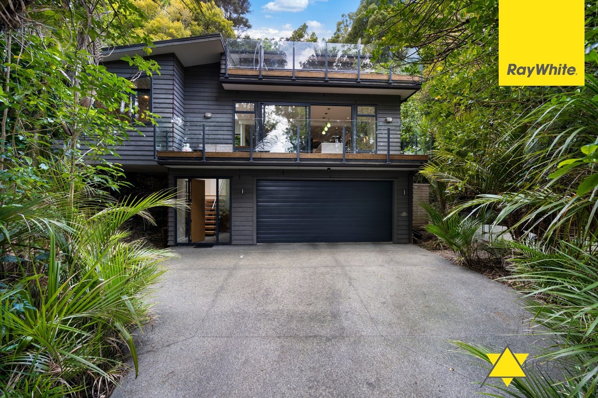 3 Aydon Road, Titirangi, Auckland - Carousel 2
