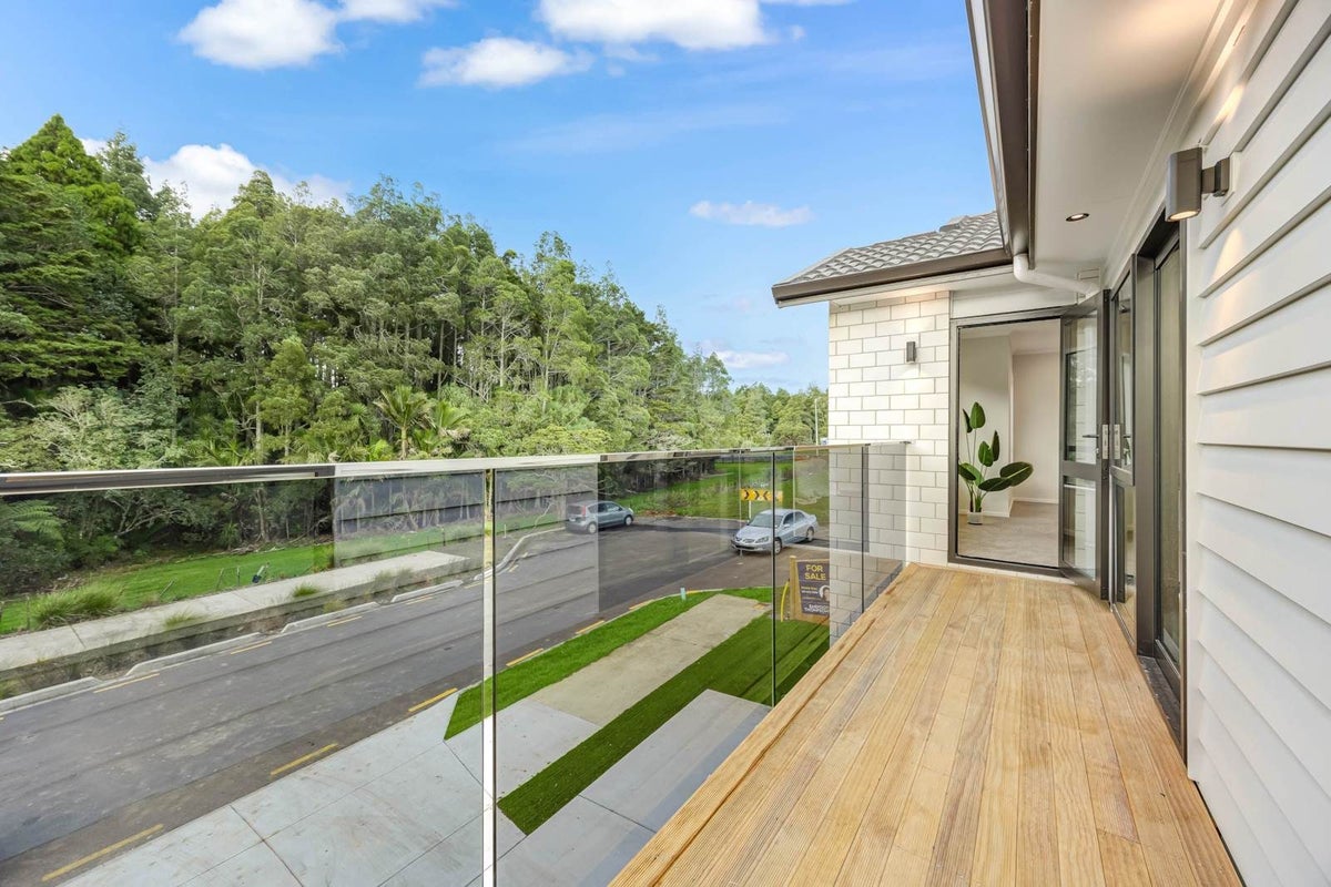 67 Bushfield Drive, Flat Bush, Auckland - Carousel 1