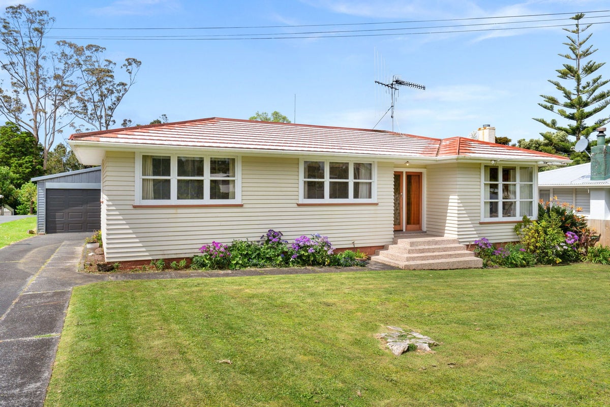 19 Tuatara Drive, Kamo, Whangarei - Carousel 1