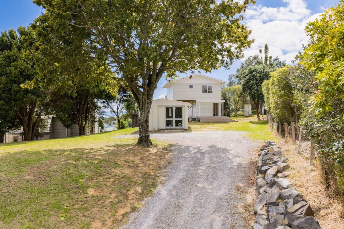 242 Molesworth Drive, Mangawhai Heads, Mangawhai - Carousel 2