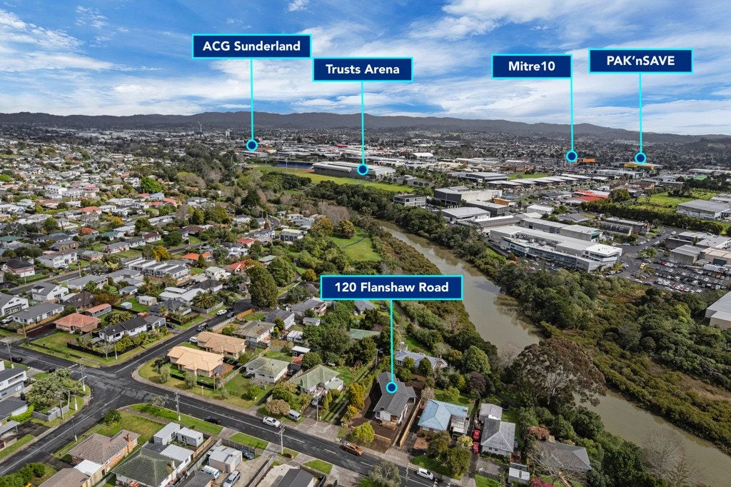 120 Flanshaw Road, Te Atatu South, Auckland - Carousel 33