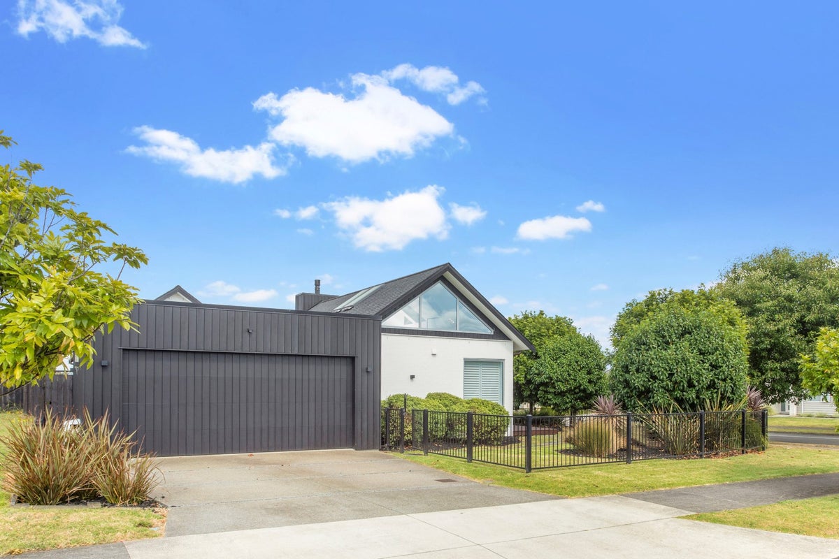 44 Capriana Drive, Karaka, Papakura - Carousel 2