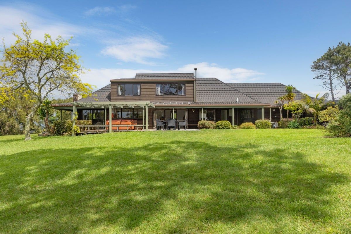 3 Clayden Drive, Gulf Harbour, Whangaparaoa - Carousel 1