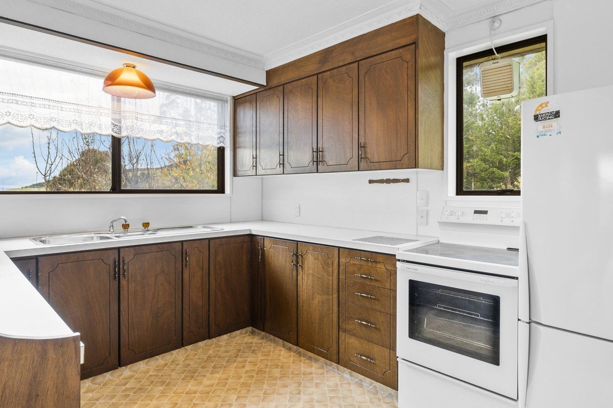 10 Gull Street, Waihola - Carousel 2