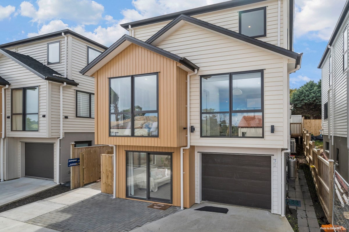 3A Kenmure Avenue, Forrest Hill, Auckland - Carousel 1