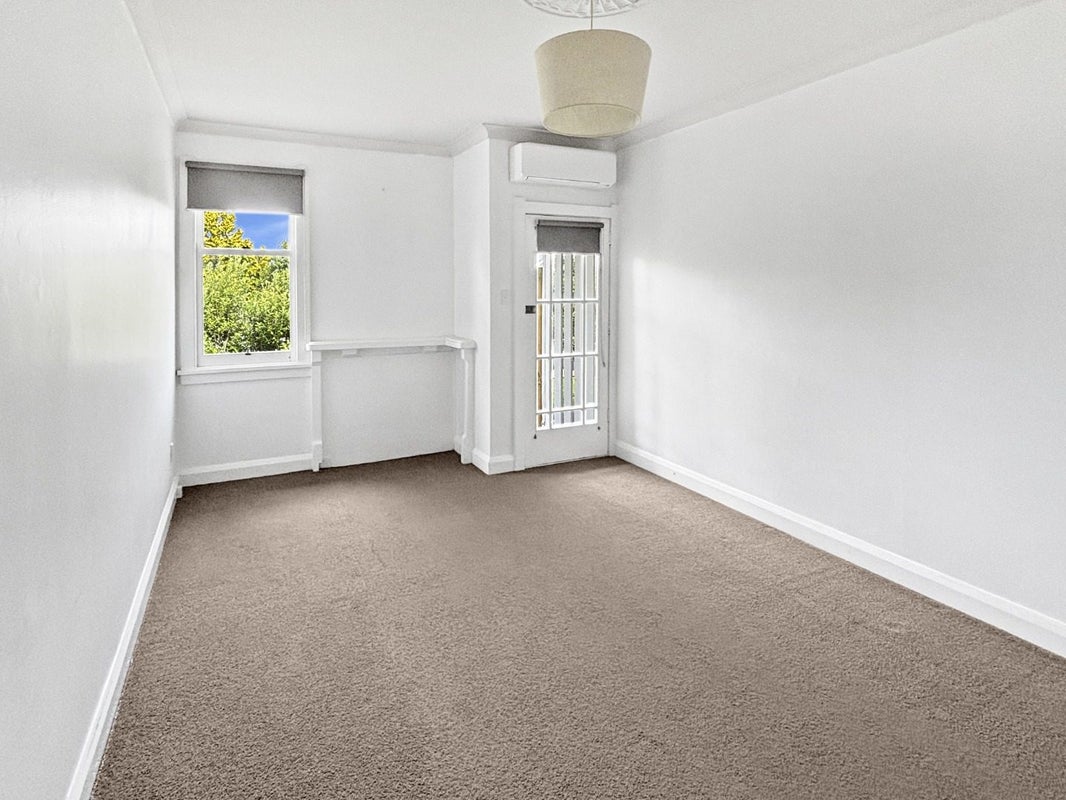 205 Lascelles Street, Saint Leonards, Hastings - Carousel 2