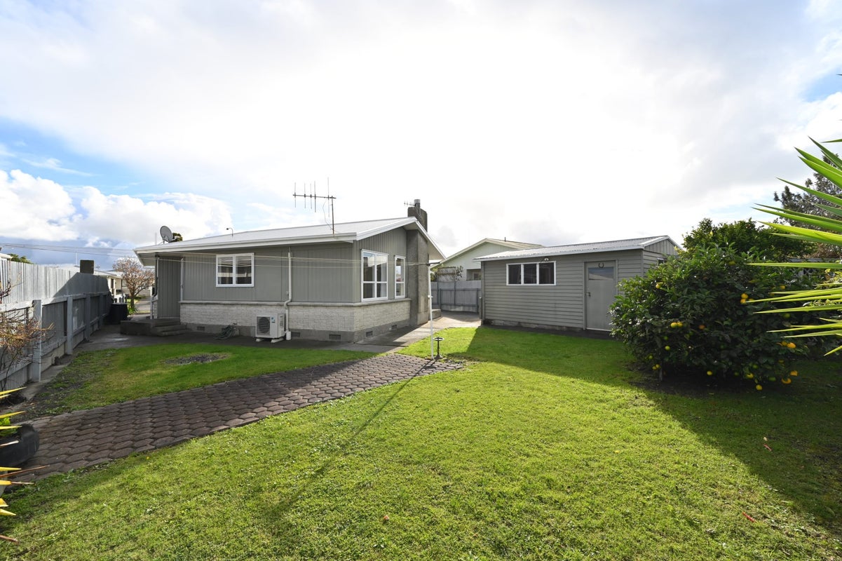 14 Foster Terrace, Onekawa, Napier - Carousel 11