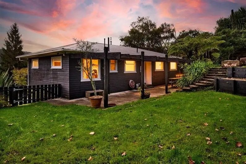 33 Kairimu Street, Stokes Valley, Lower Hutt - Carousel 2