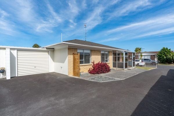 4 Krippner Place, Dinsdale, Hamilton - Carousel 1
