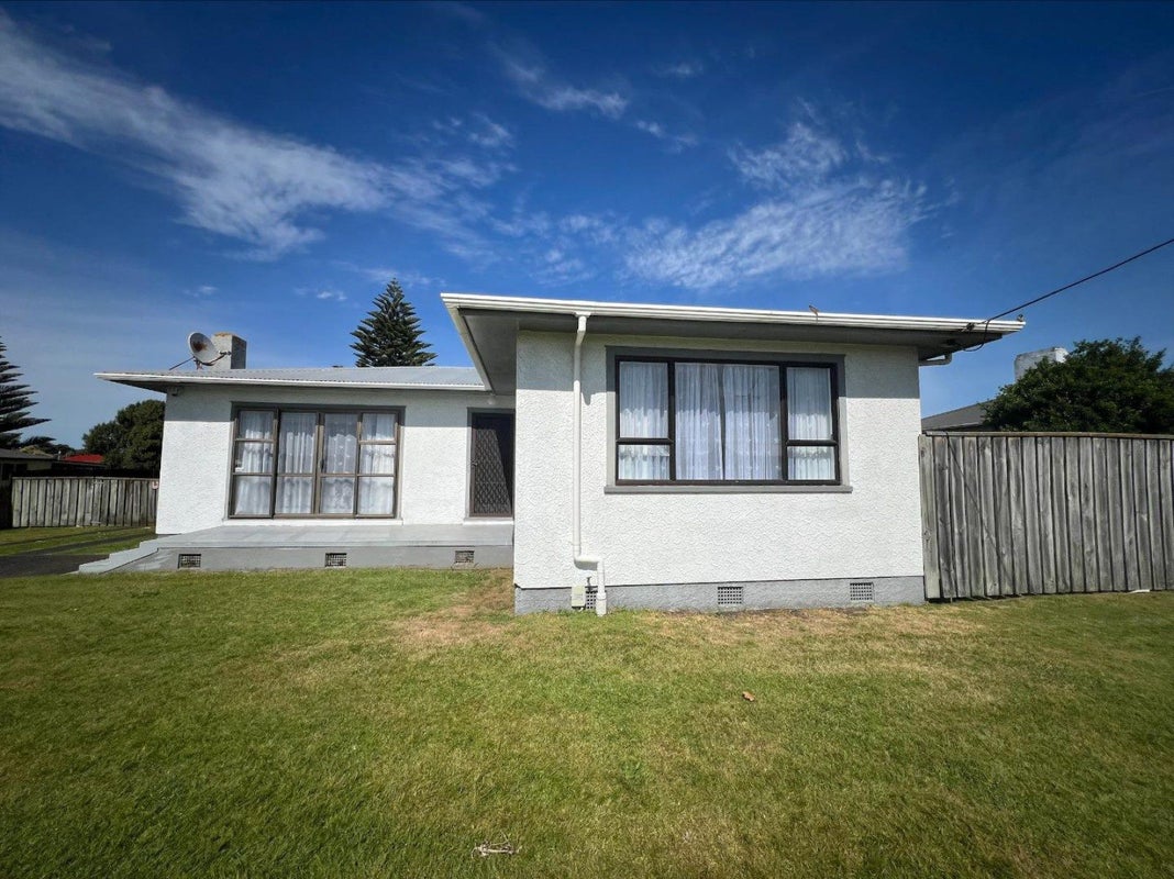 15 Cornfoot Street, Castlecliff, Whanganui - Carousel 11