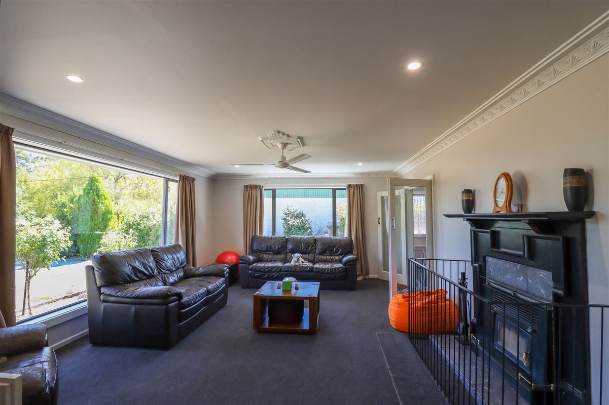90 Acacia Drive, Levels - Carousel 2