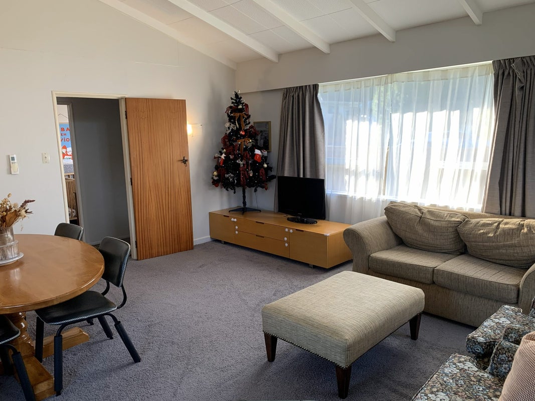 3 Hawthorn Crescent, Stokes Valley, Lower Hutt - Carousel 1