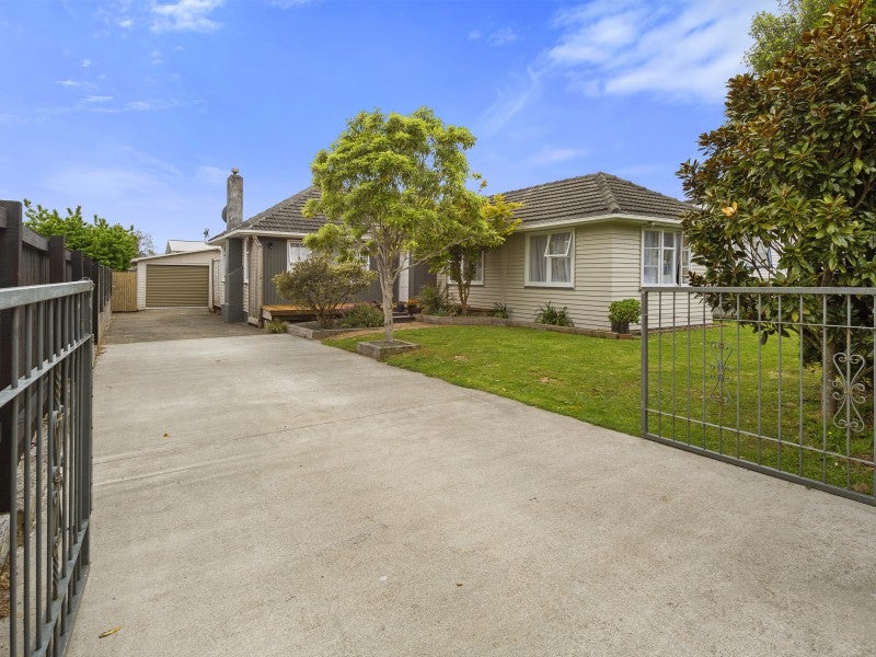 381 George Street, Stokes Valley, Lower Hutt - Carousel 1
