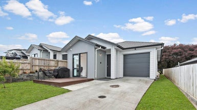 117 Tiriwa Drive, Massey, Auckland - Carousel 1