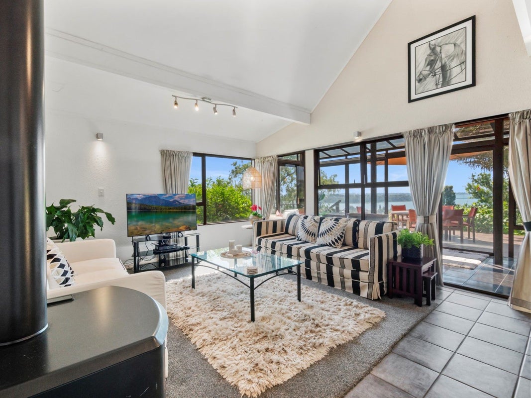 40 Corinna Street, Welcome Bay, Tauranga - Carousel 1