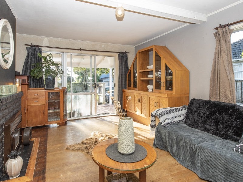 17 Maranui Street, Welbourn, New Plymouth - Carousel 2