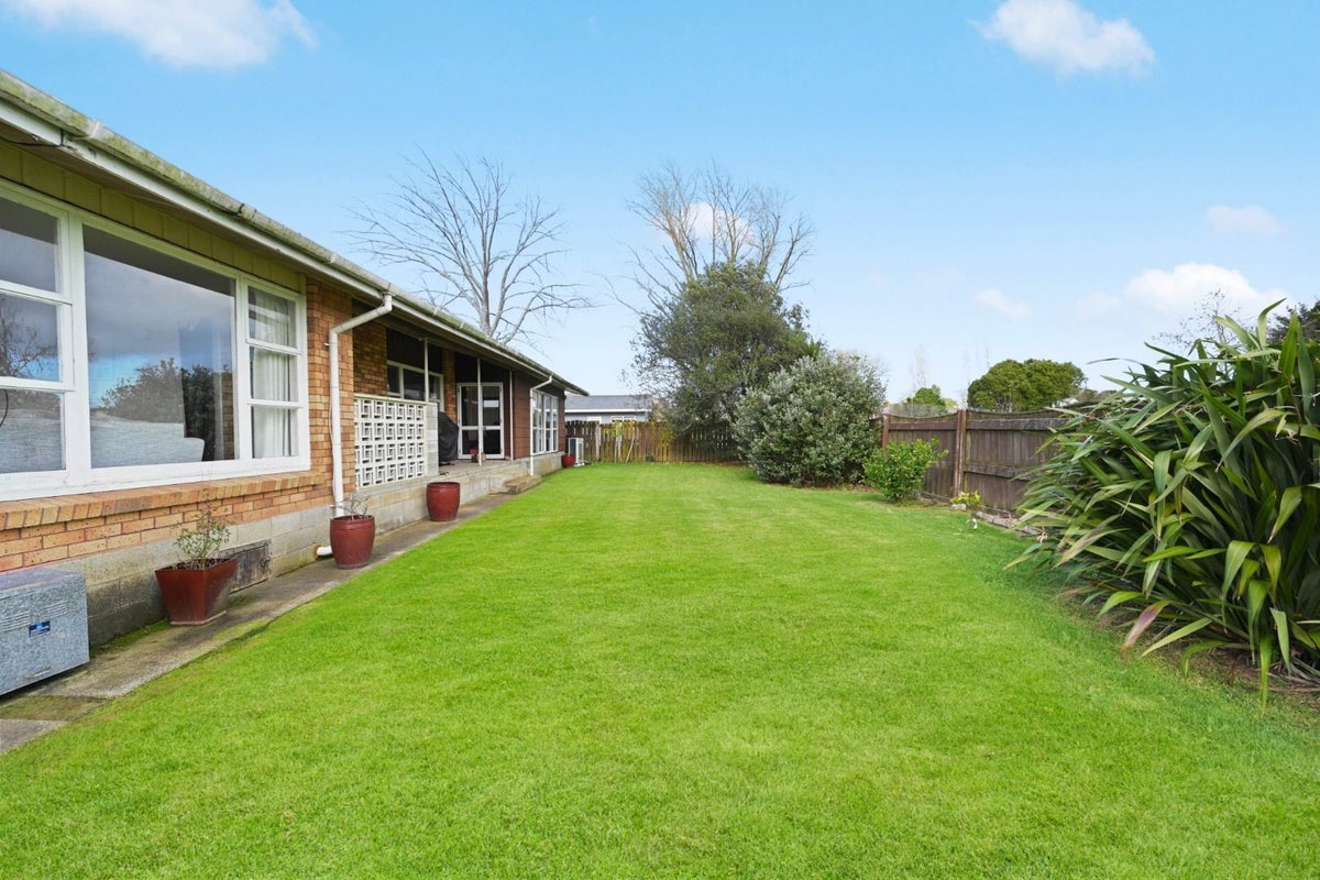 44 Bruce Avenue, Glenview, Hamilton - Carousel 12