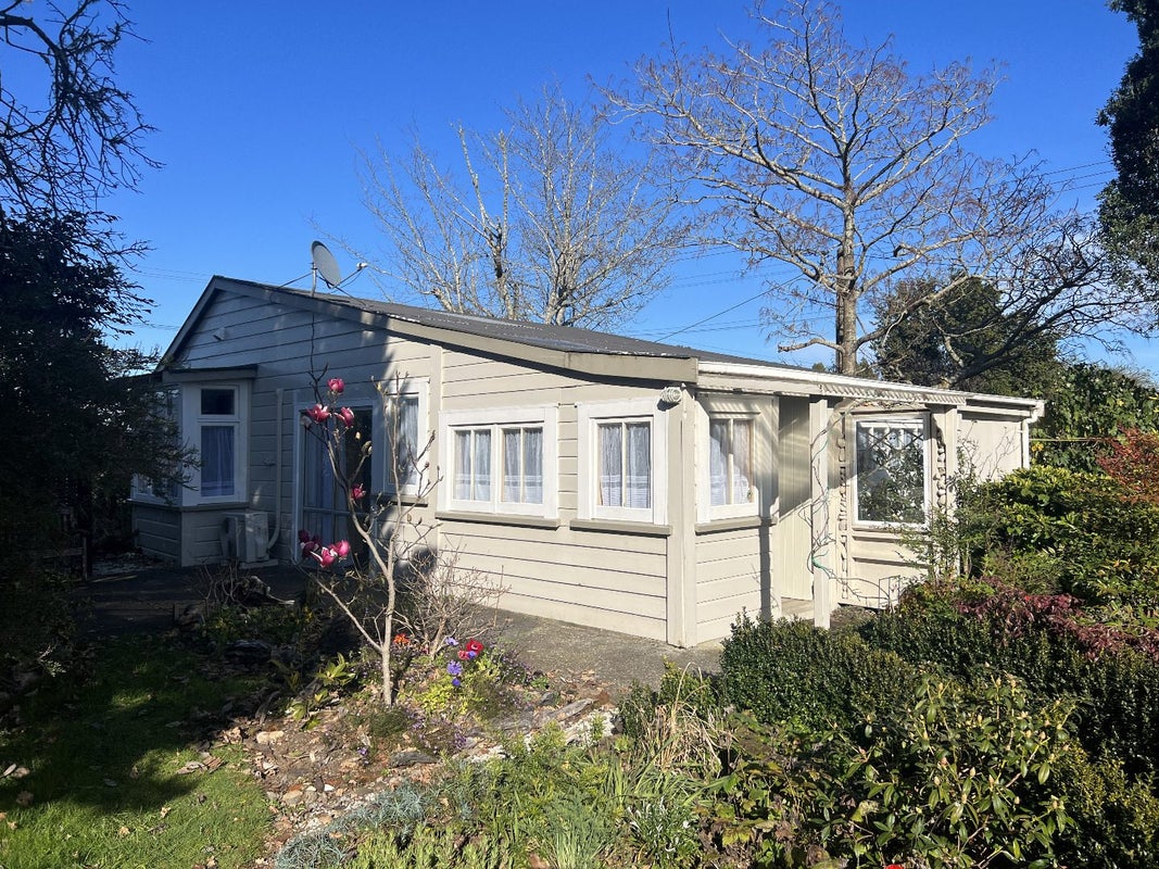 2 Jervois Terrace, Ohau, Levin - Carousel 2