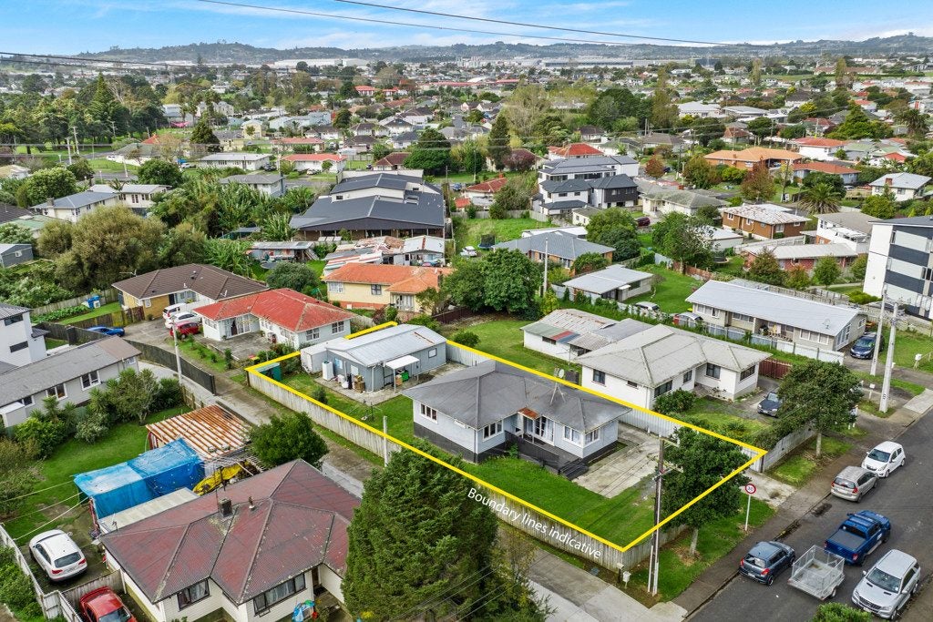 114 Clayton Avenue, Otara, Auckland - Carousel 1