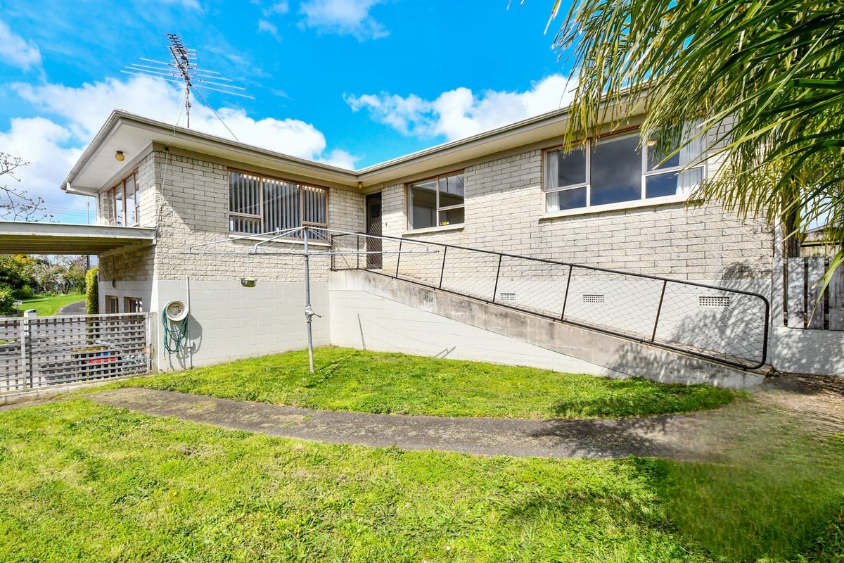 67 Opaheke Road, Opaheke, Papakura - Carousel 1