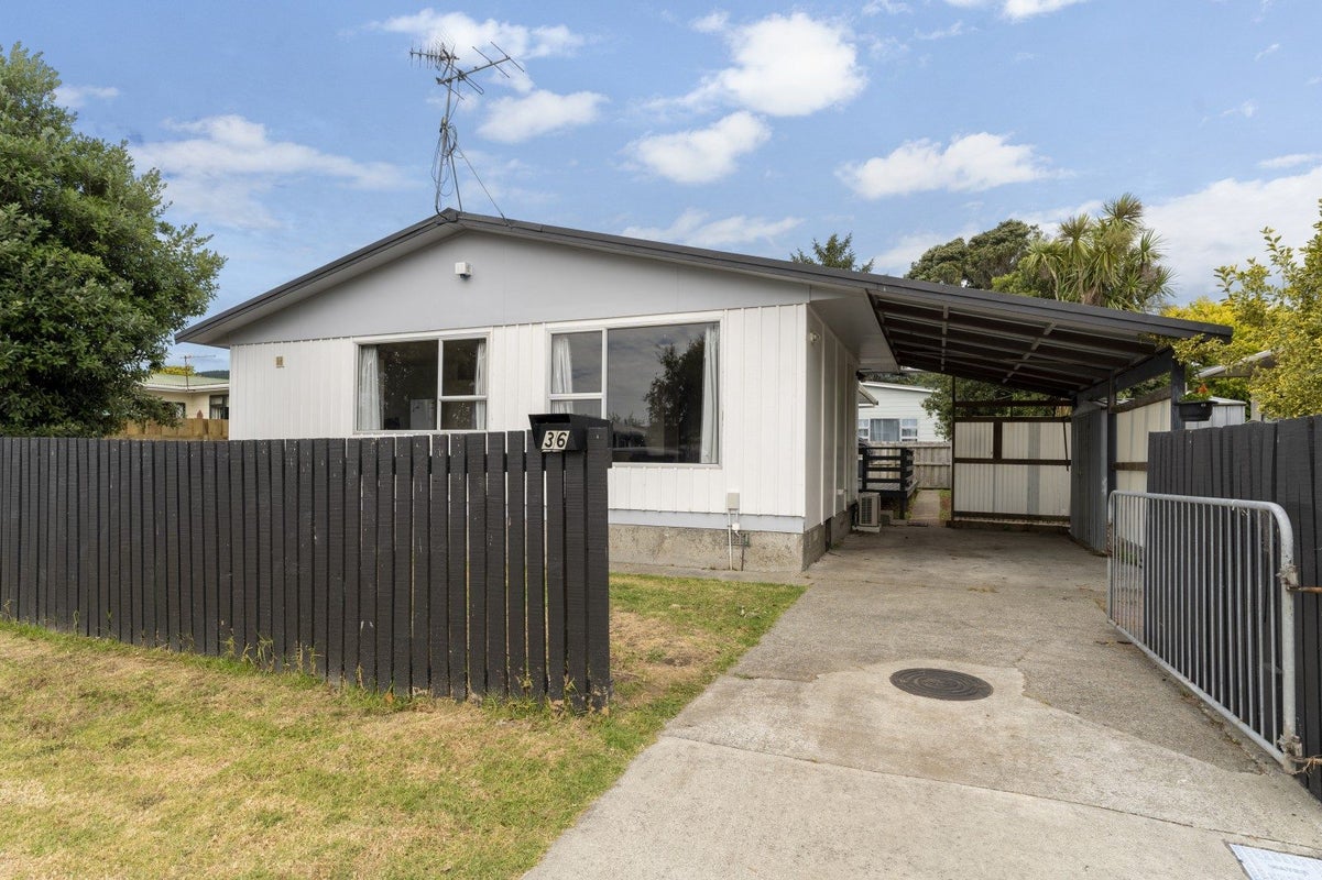 36 Makarini Street, Paraparaumu, Paraparaumu - Carousel 1