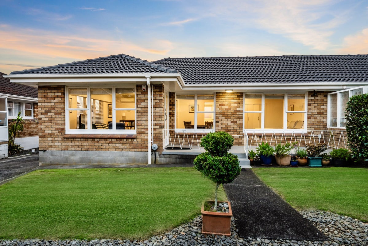 2/50 Turama Road, Royal Oak, Auckland - Carousel 1