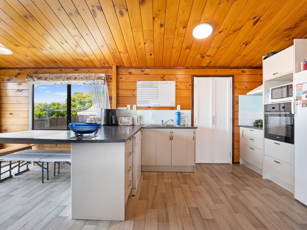 23 Awatapu Drive, Whakatane, Whakatane - Carousel 2