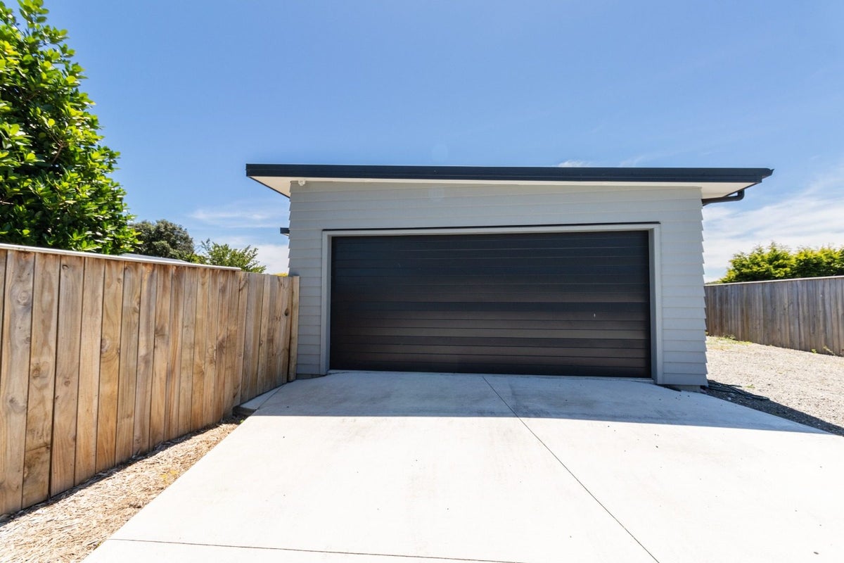 100 Atkinson Avenue, Otaki Beach, Otaki - Carousel 21