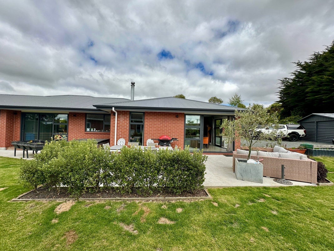 214 Clyde Street, Balclutha - Carousel 25