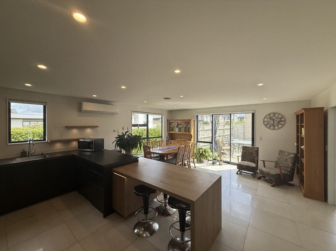 8 Orford Lane, Takanini, Auckland - Carousel 2