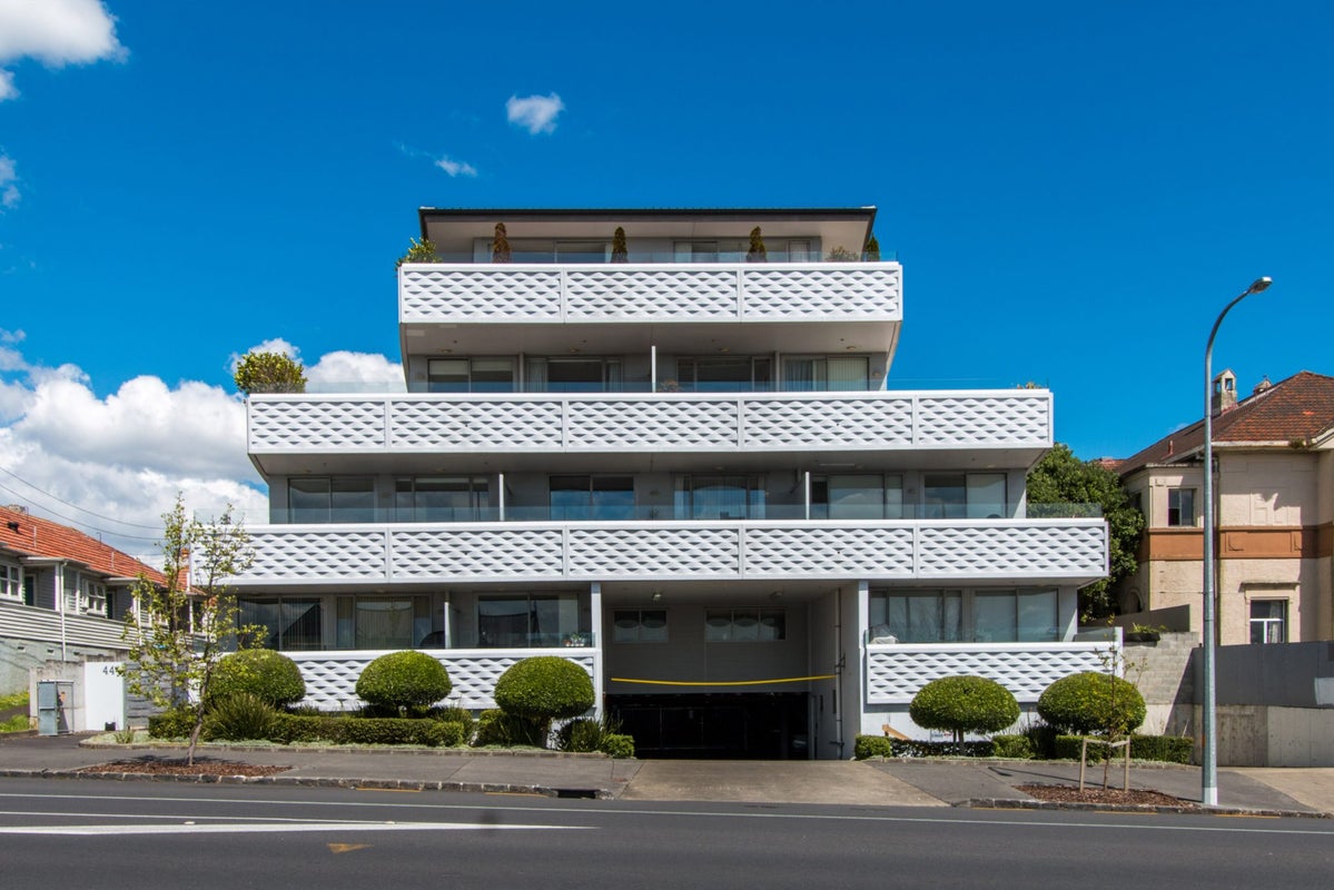 2A/444 Great North Road, Grey Lynn, Auckland - Carousel 1