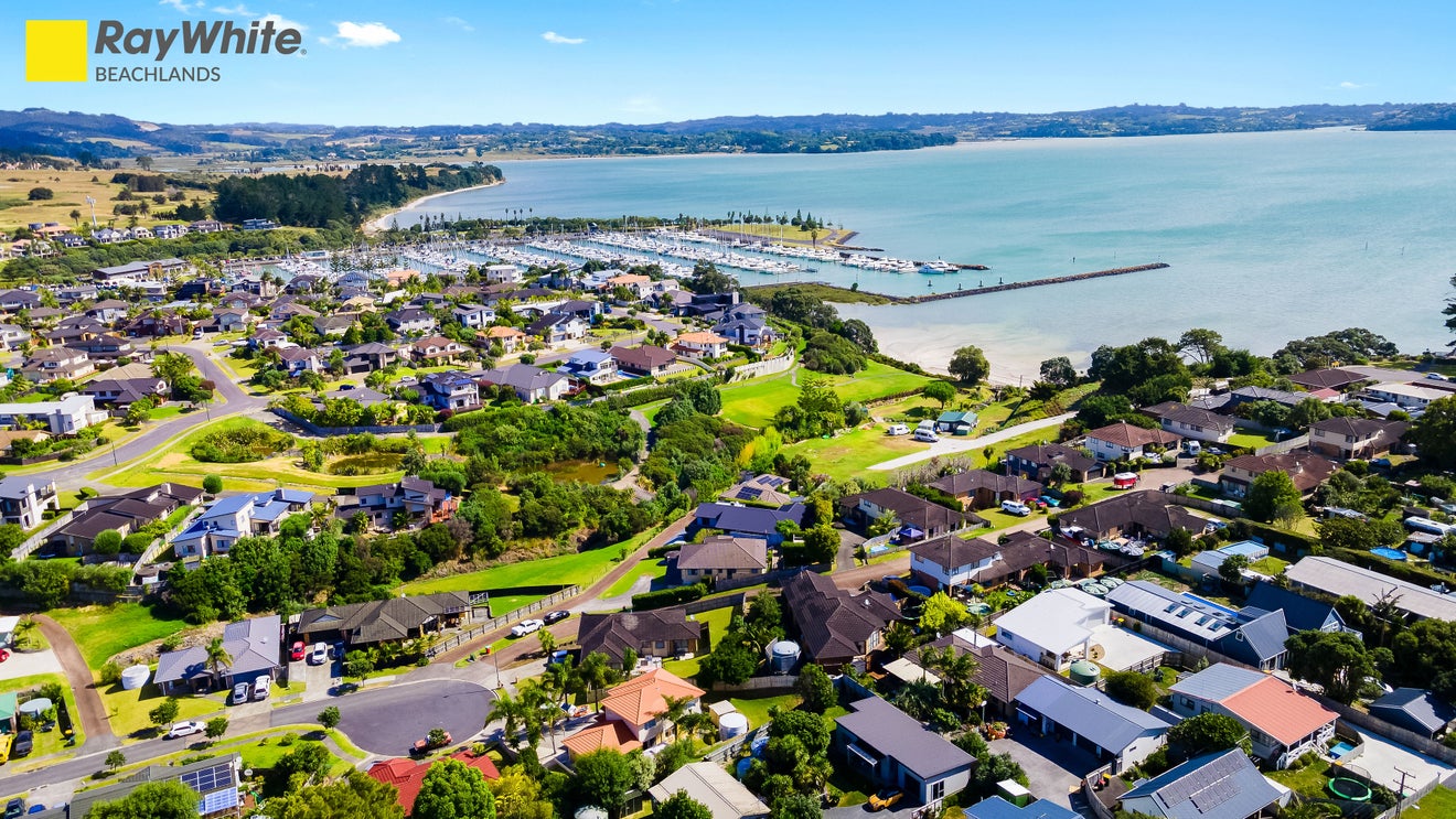 24 Toomer Place, Beachlands, Auckland - Carousel 35