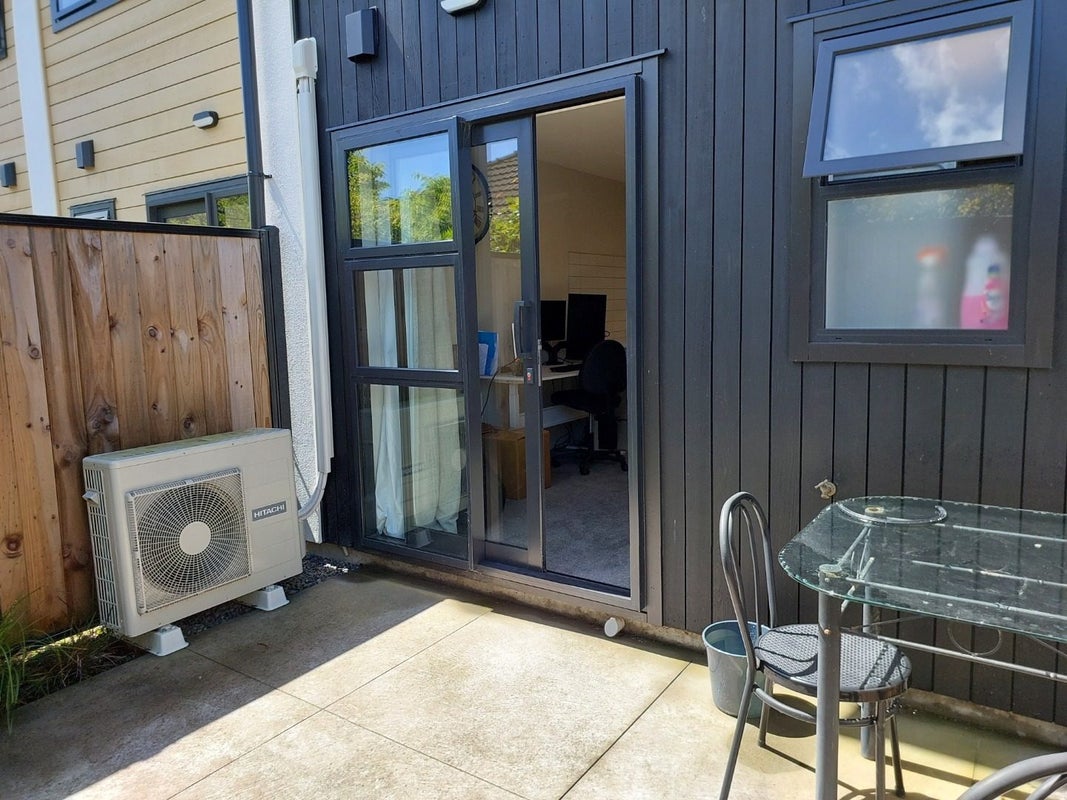3/33 Sladden Street, Naenae, Lower Hutt - Carousel 2