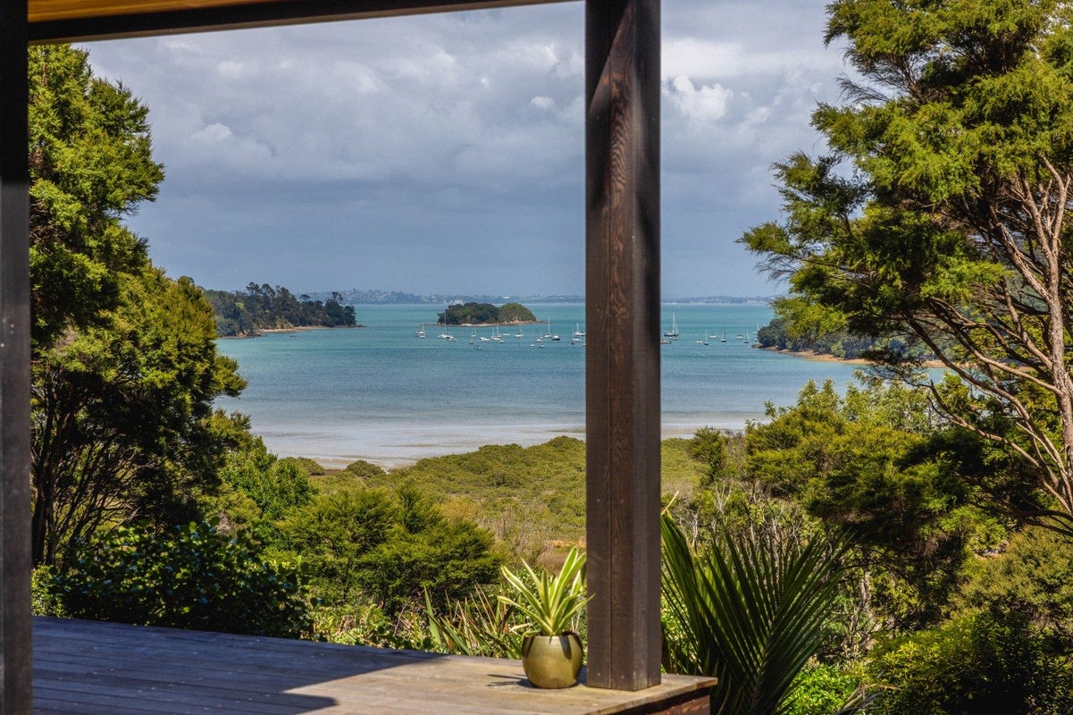 2/166 Ostend Road, Ostend, Waiheke Island - Carousel 2