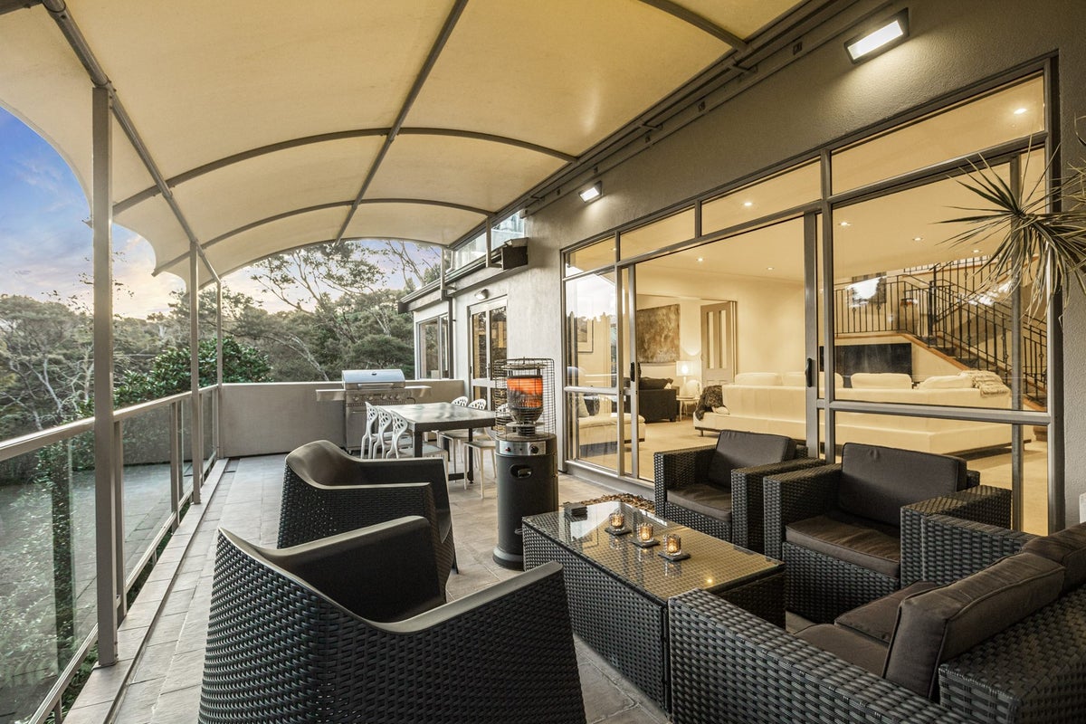 26 Langstone Place, Chatswood, Auckland - Carousel 2