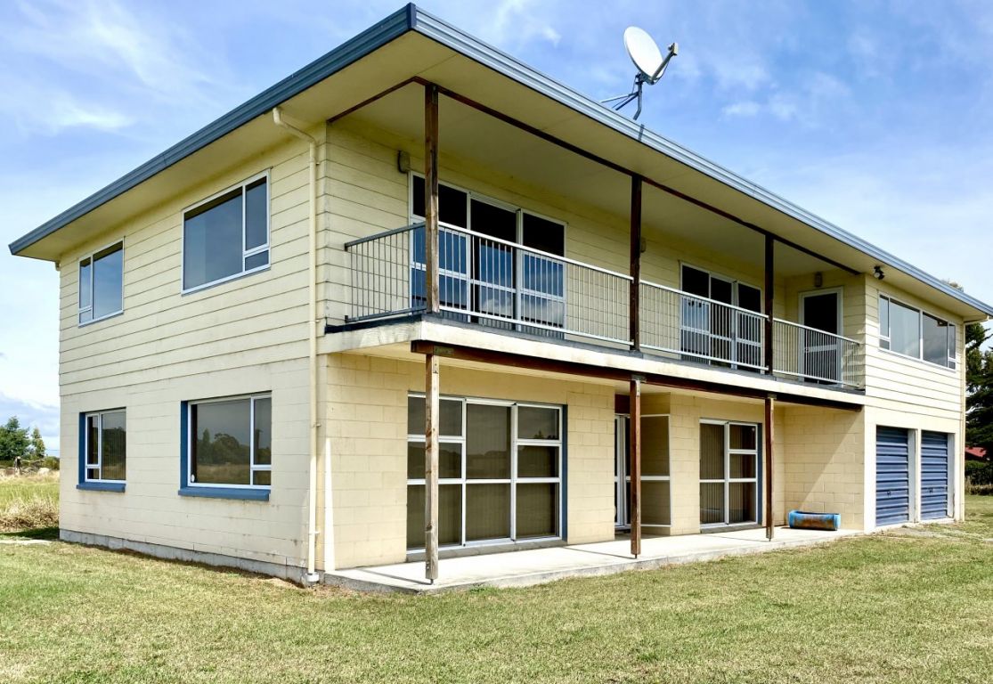110 Revells Road, Flaxton - Carousel 1